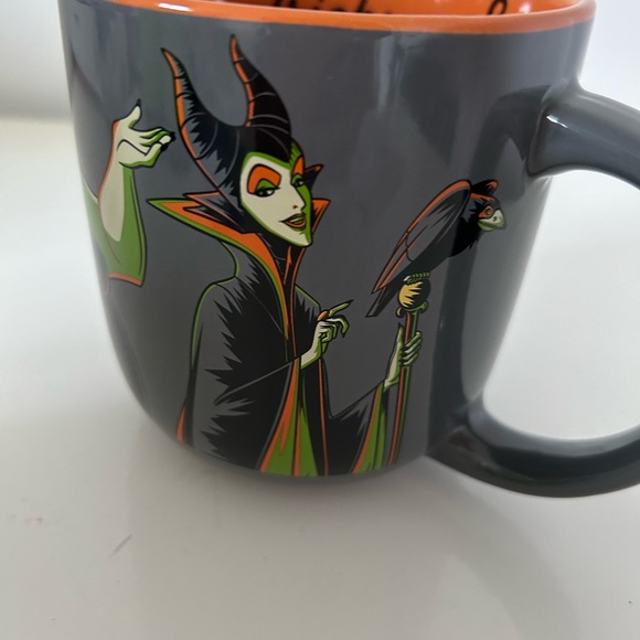 🧡🖤New Disney Villains Ceramic Halloween Mug🖤🧡 - Picture 8 of 13